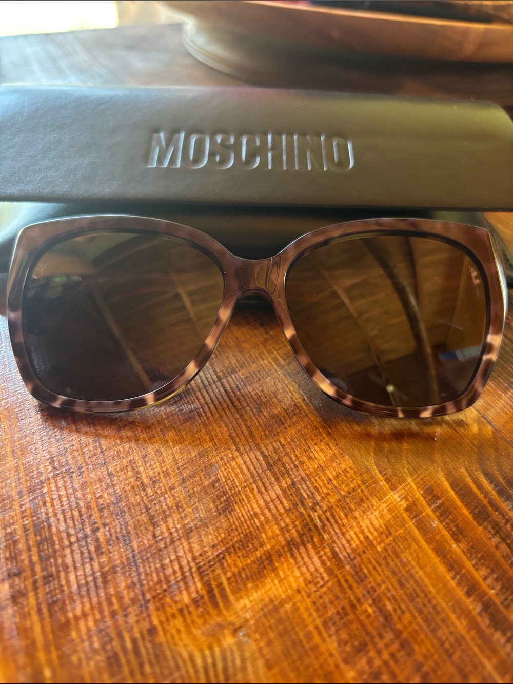 Moschino Women’s Tortoiseshell Brown Gradient Sunglasses